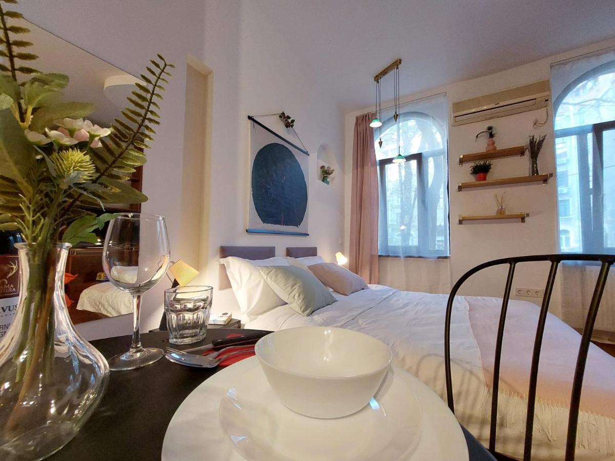 Sweet Dreams Suites Cosy Studio Piata Romana Bucharest Luaran gambar