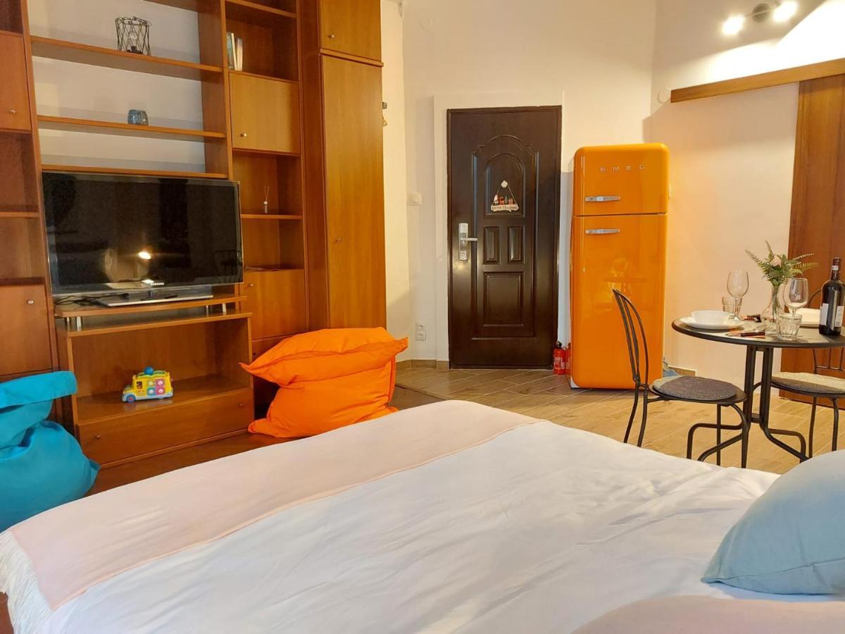 Sweet Dreams Suites Cosy Studio Piata Romana Bucharest Luaran gambar